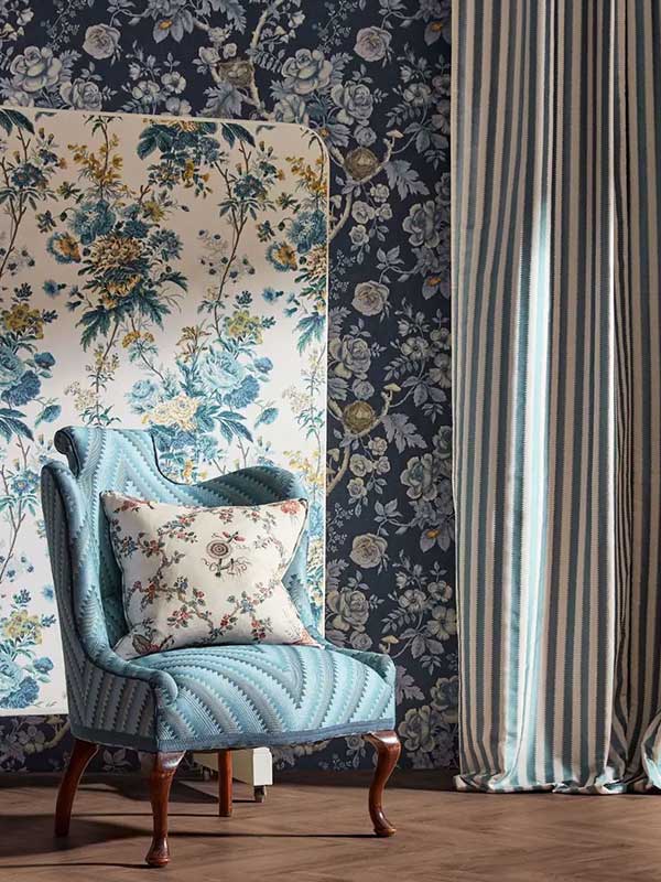 giles-deacon-wallpaper-collection-by-sanderson-in-living-room-setting