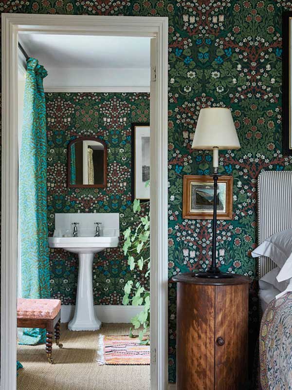 Queen Square Wallpaper Collection by Morris & Co in a bathroom setting