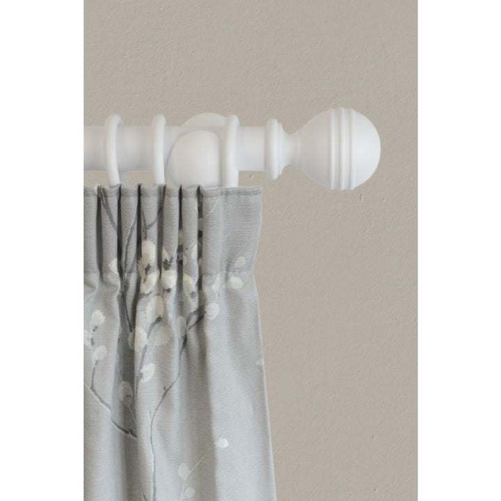 Laura Ashley 35mm Ribbed Pole in Cotton White